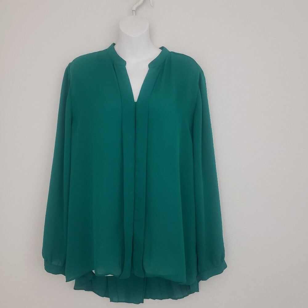 Chico's Top Large Green Flowy Pleated Classic Office Essential Basic Work